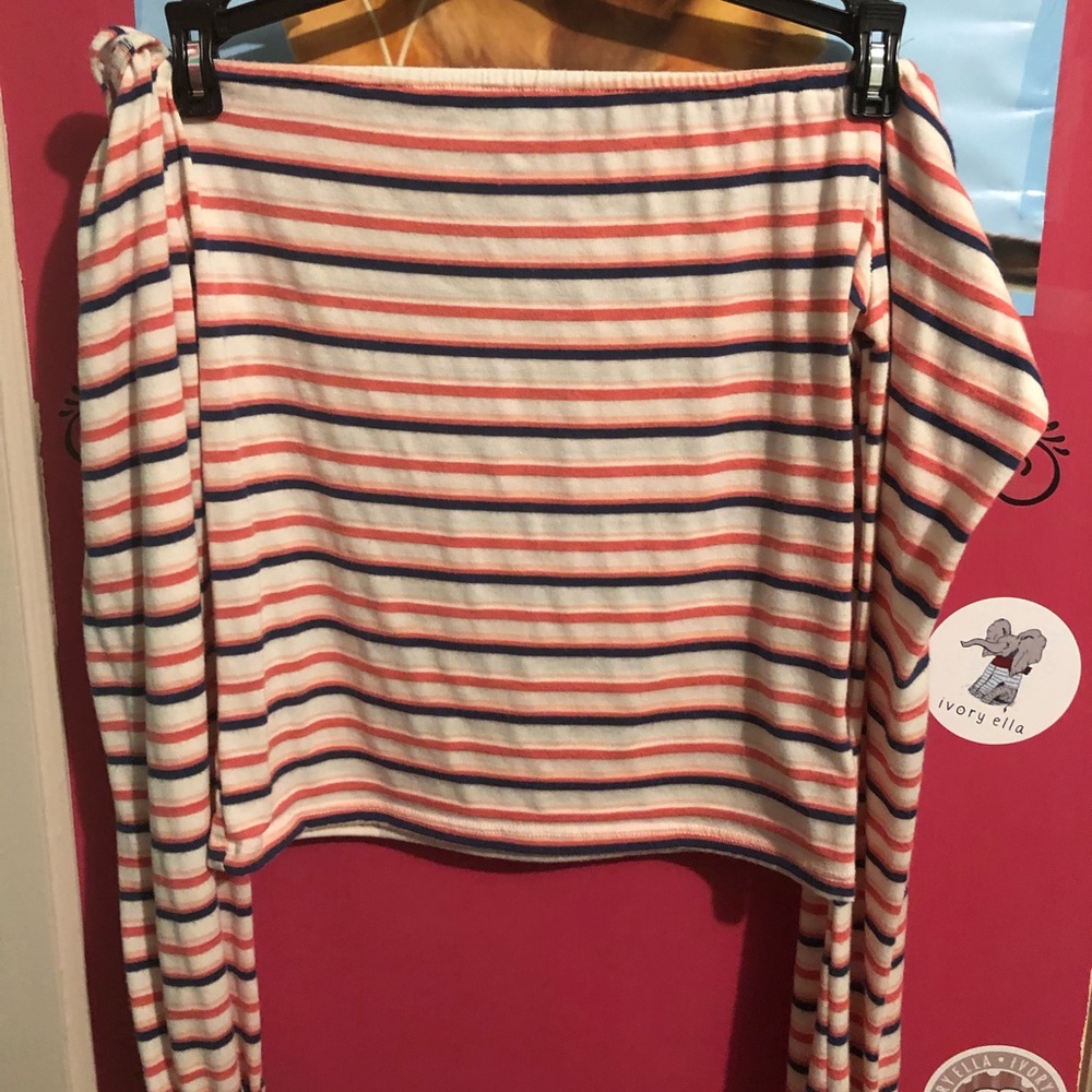off the shoulder crop top (long sleeve)